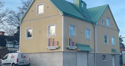 El & Fastighetsdrift Stockholm har 24 medarbejdere baseret på kontoret i Älvsjö, Stockholm.